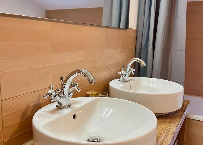 Casa de Férias Logis De La Grossetiere 13 Personnes 15 Min De L'ocean Sainte-Foy (Vendee)